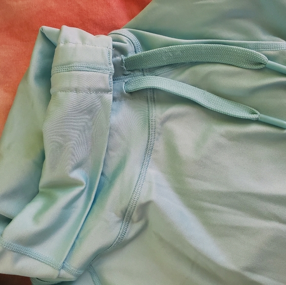 Layer 8 performance top turtleneck small blue - Picture 5 of 6